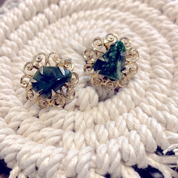 Rare VTG Clip-On Earrings Gold-Tone Flower Cradling Natural Moss Agate Stones - Picture 2 of 16